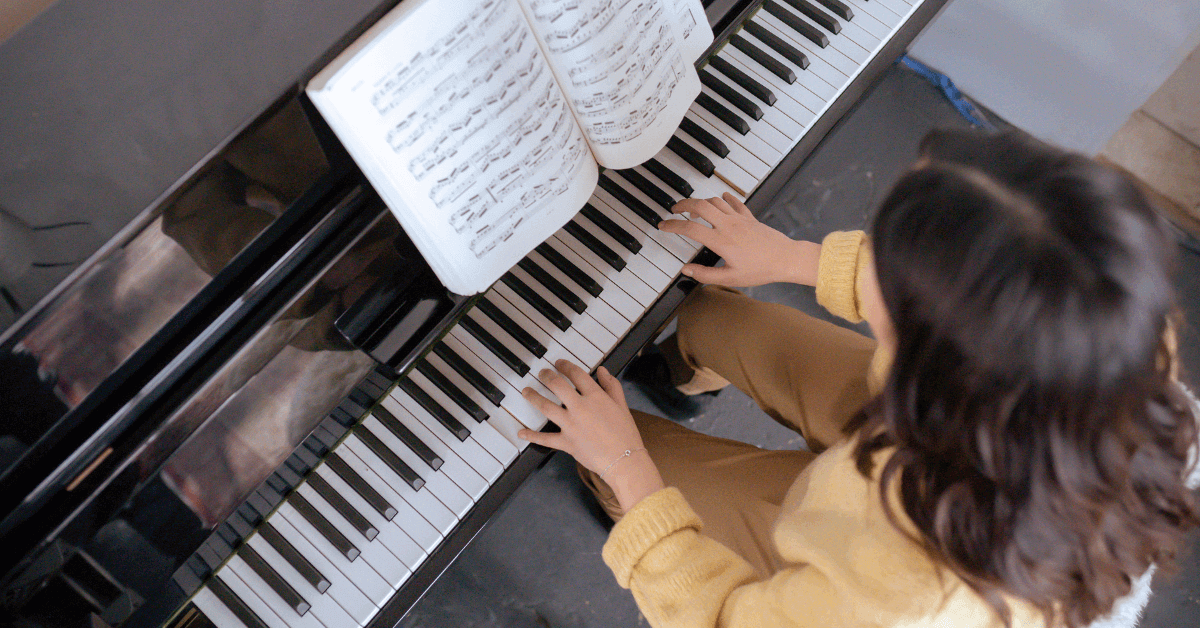 adult learning piano in hong kong